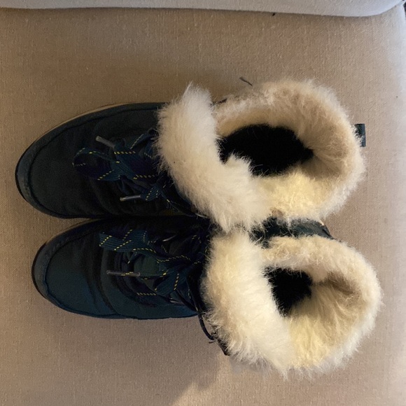 Sorel Women’s Whitney Short Lace Up Waterproof Insulated Winter Boots Teal 6 - Picture 5 of 12